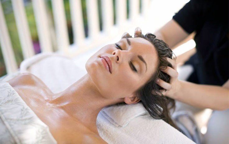 Hot Oil Hair Massage In The Best Ladies Salon In Sharjah ?