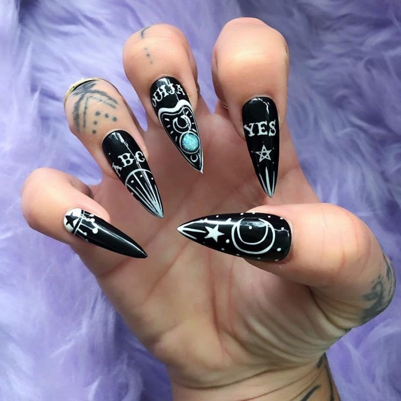 Witchy glam nail arts