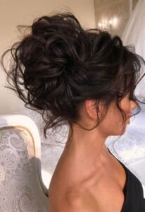 Romantic Upstyle with Curls